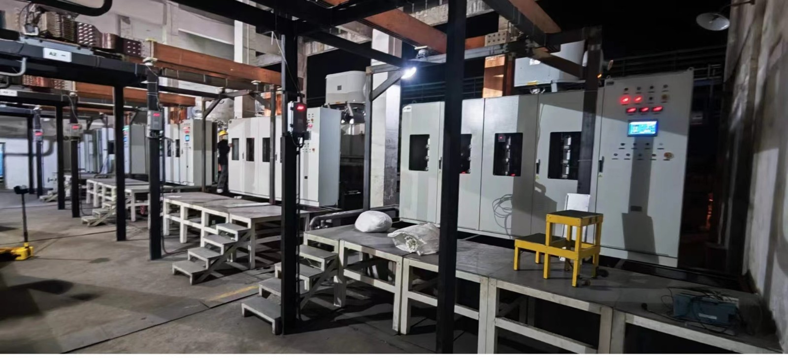 熱烈祝賀浙江嘉化能源化工股份有限公司多套整流柜、極化柜順利開車投運(yùn)。